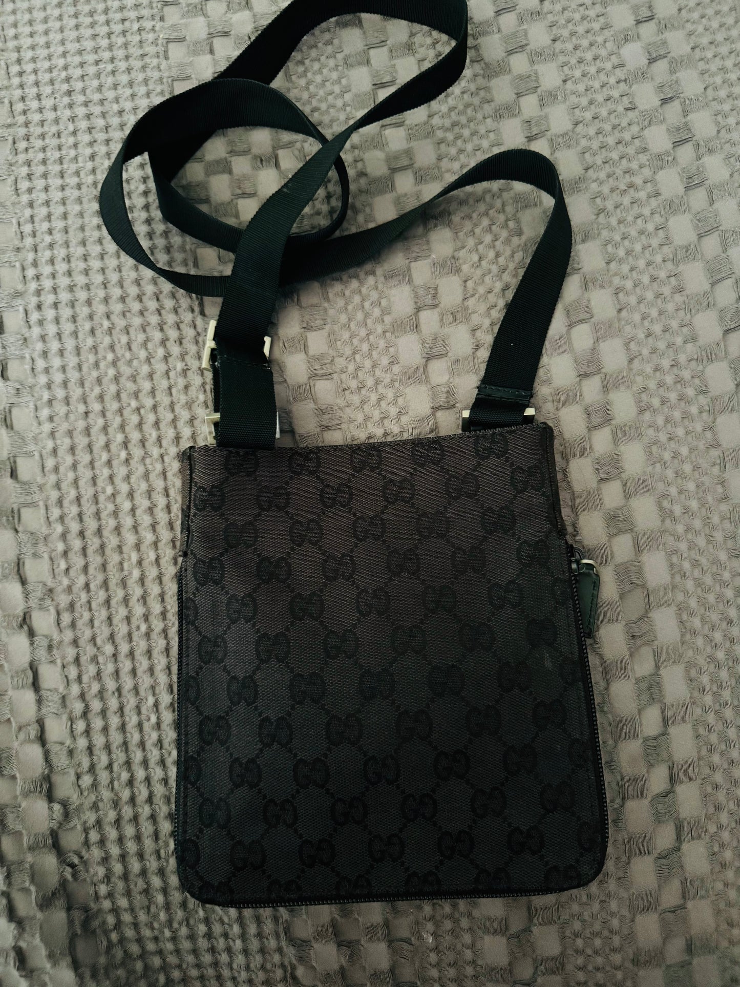 Authentic Gucci crossbody